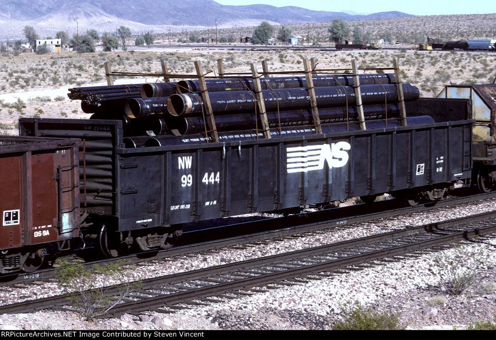 Norfolk & Western gondola NW #99444 with NS logo